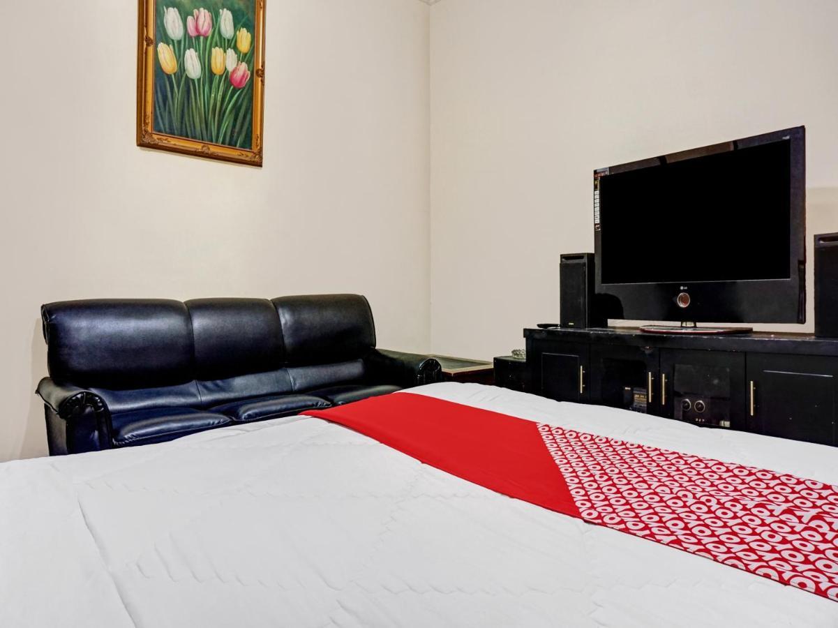 Mencil Oyo 90702 Wisma Tobana Kebayoran מראה חיצוני תמונה