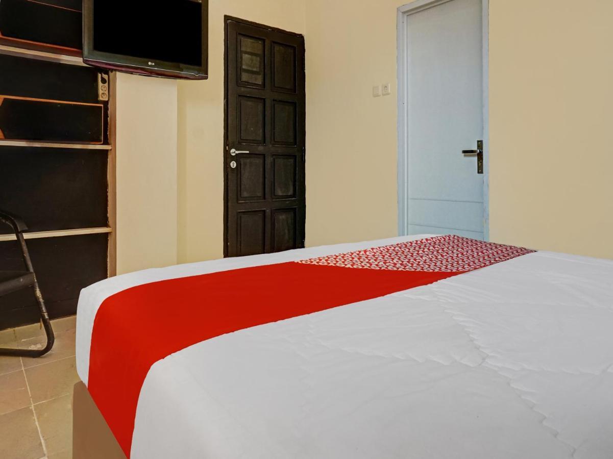Mencil Oyo 90702 Wisma Tobana Kebayoran מראה חיצוני תמונה