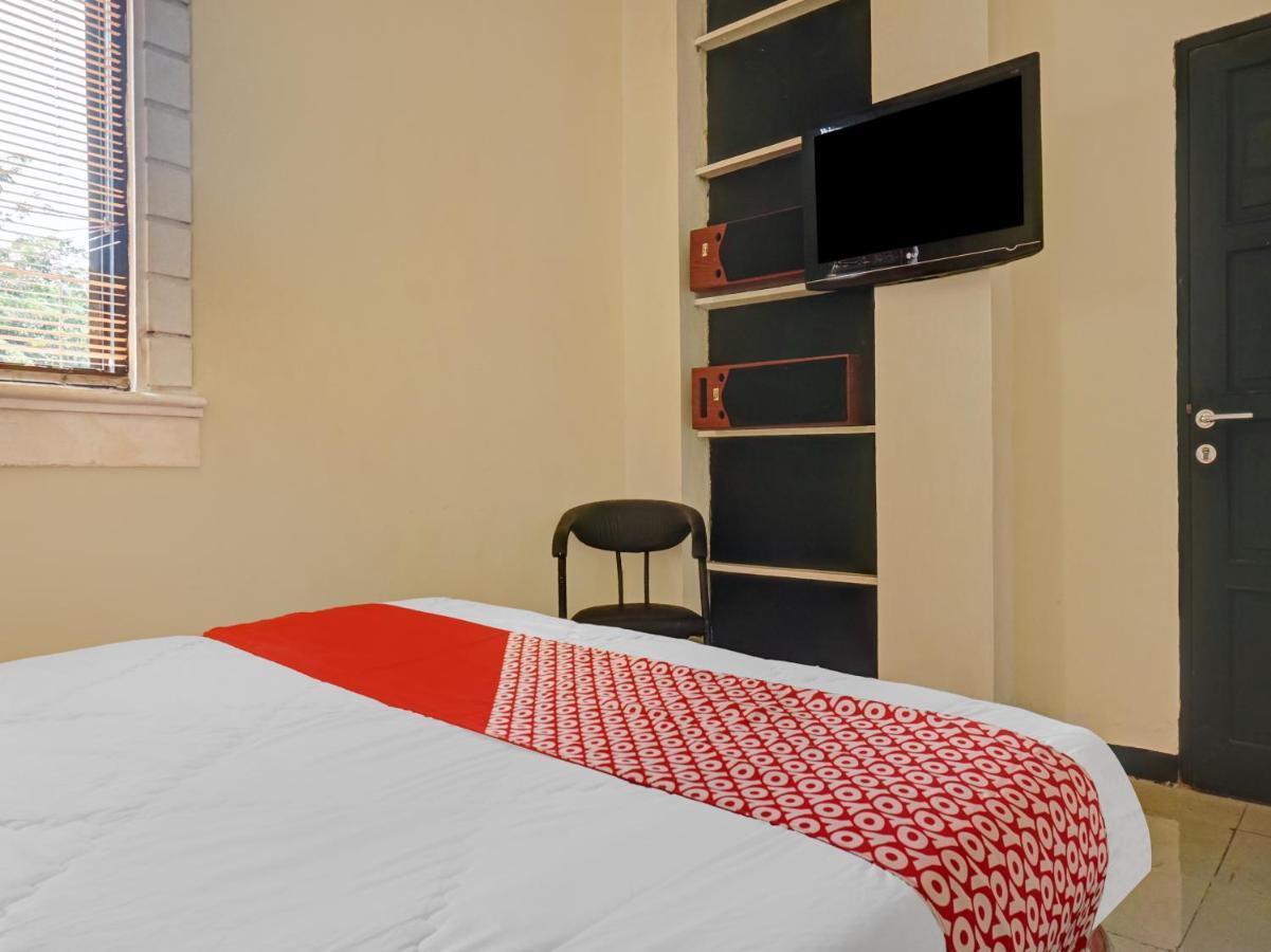 Mencil Oyo 90702 Wisma Tobana Kebayoran מראה חיצוני תמונה